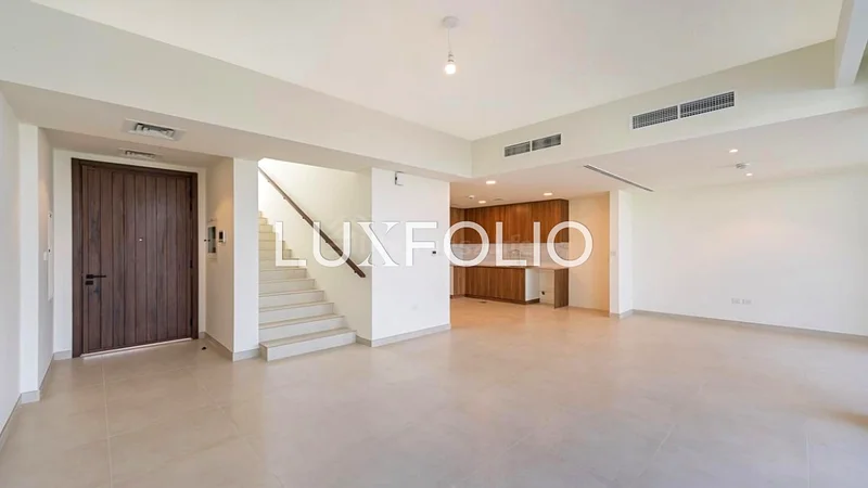 Brand new | Single Row | Huge Plot63737083574529111