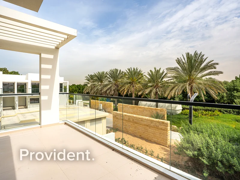 Corner Unit | Single Row | Facing The Park63971257095171113