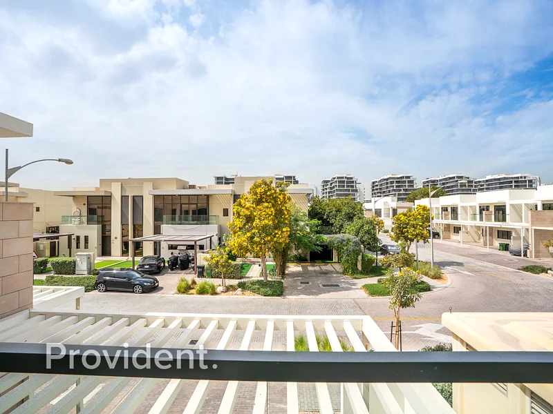 Corner Unit | Single Row | Facing The Park63971257095171114