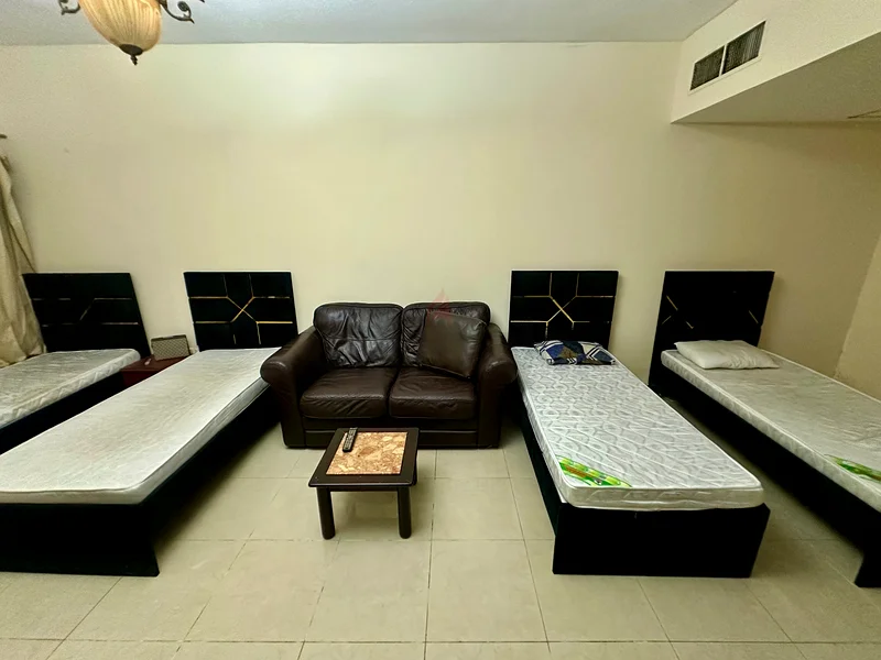 Amazing Large Hall Room Available In Tecom63797093286019114