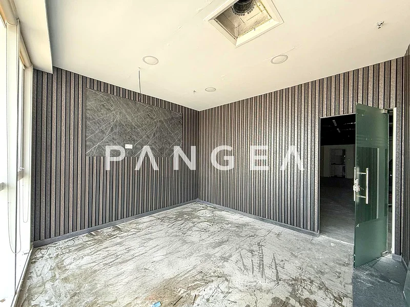 Open Layout | Canal View | Wet Pantry63815435484035114