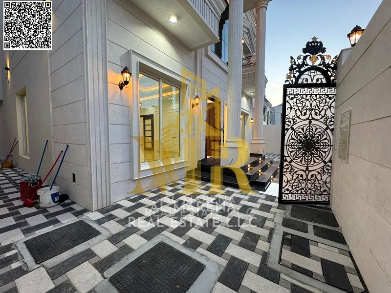 A villa directly from the owner, with personal finishing, on a main street, close to all services. Freehold for all nationalities and without a down p63873450989955114