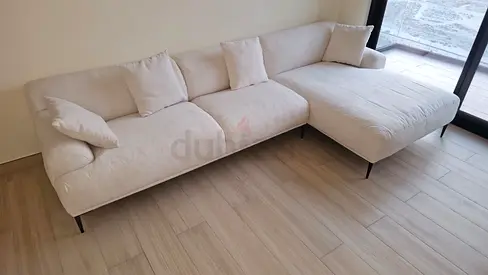 The Lööm Collection Elegant L-Shaped Sofa for Modern Living Spaces