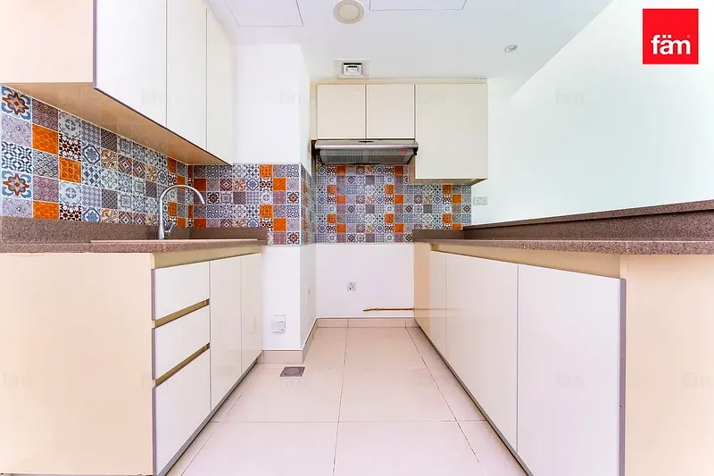 Bright 1 Bed Apartment | Vacant | Ready to Move63727297812353114