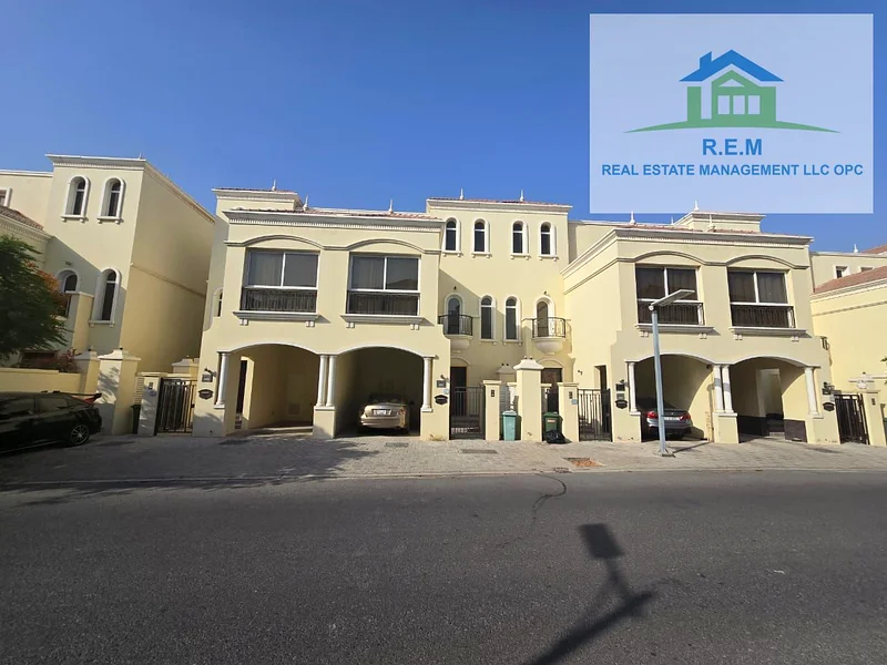فيلا تاون هاوس واسعة من 3 غرف نوم مع غرفة خادمة في بيتـي63813840352515110