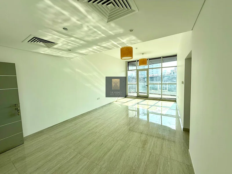 واسع | معيشة عصرية | إطلالات على المعالم البارزة | شقتان في أبراج سنترال ب، أرجان63763877419393111