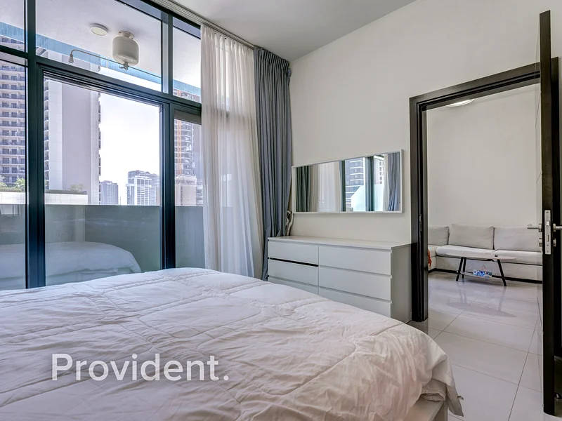 Contemporary | Walkable to Metro | Merano Tower63791445156738113