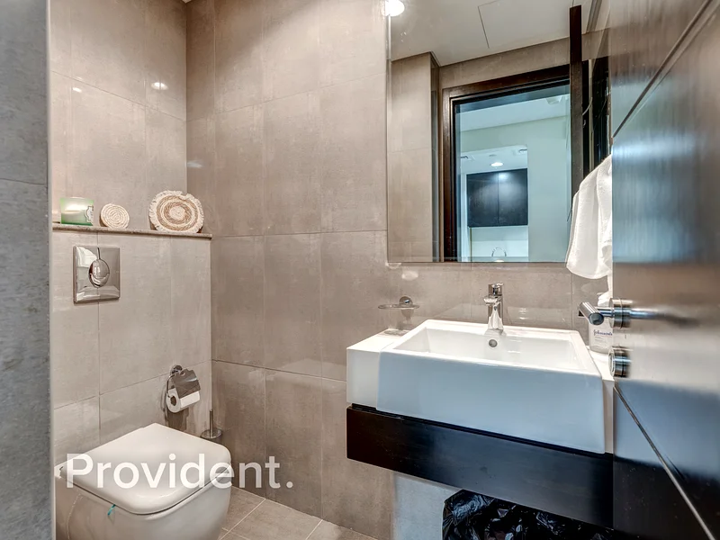 Contemporary | Walkable to Metro | Merano Tower63791445156738114