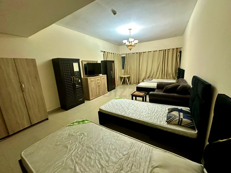 Amazing Large Hall Room Available In Tecom63797093286019110