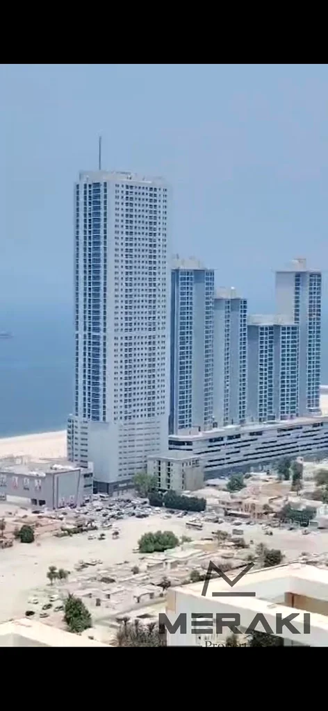 🏢 شقة فاخرة للبيع – أبراج عجمان وان (تصميم متميز)63866414128513114