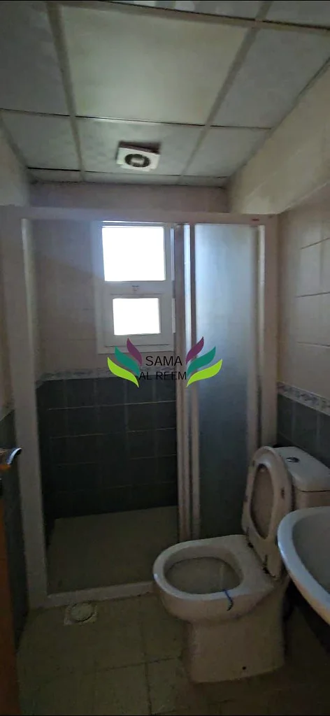 فيلا واسعة مكونة من 4 غرف نوم + غرفة خادمة مع حديقة في الجافيلية63724415482241113