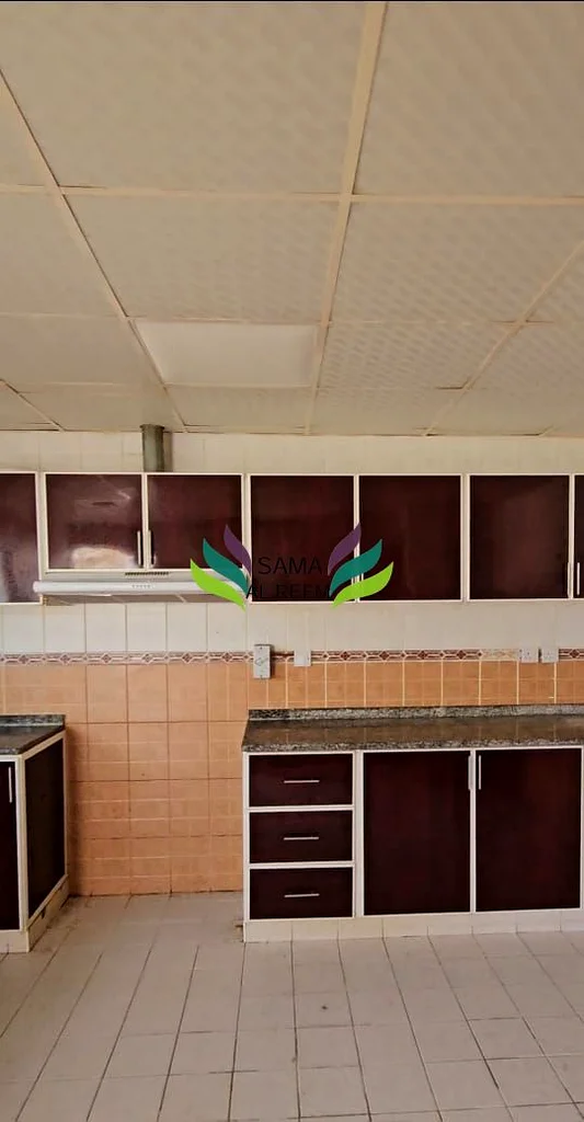 فيلا واسعة مكونة من 4 غرف نوم + غرفة خادمة مع حديقة في الجافيلية63724415482241112