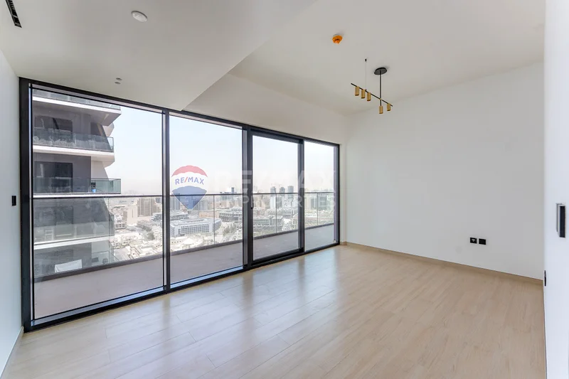 Community and Pool View | Unfurnished | Spacious63779401132673110