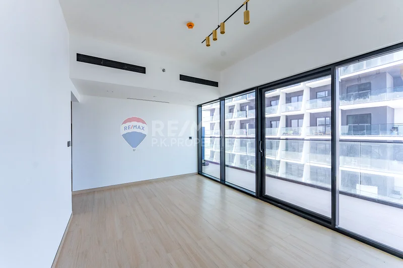 Community and Pool View | Unfurnished | Spacious63779401132673114