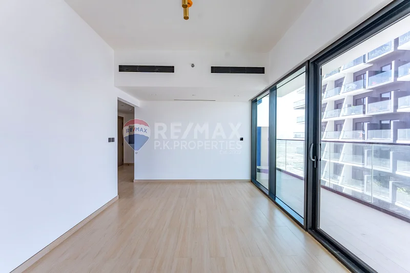 Community and Pool View | Unfurnished | Spacious63779401132673113