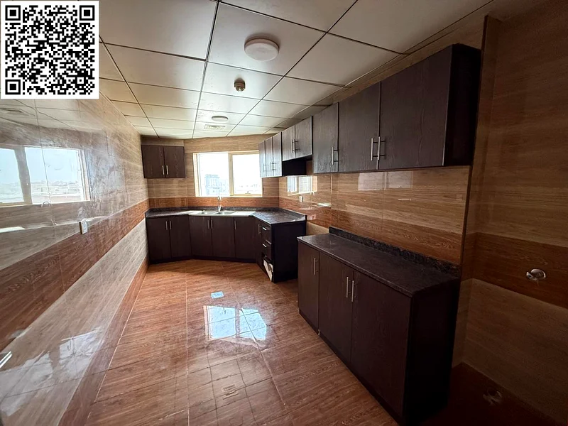 Apartment for the first tenant with a free month and free parking, three rooms and a hall for annua63719425865217114