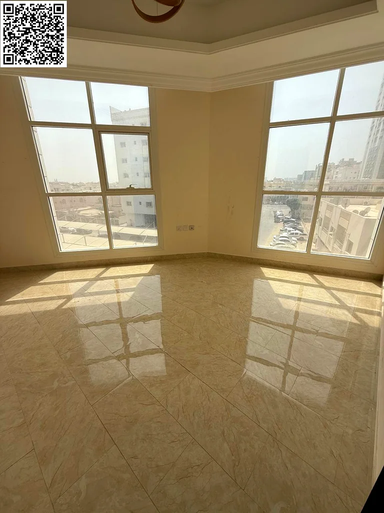 Apartment for the first tenant with a free month and free parking, three rooms and a hall for annua63719425865217113