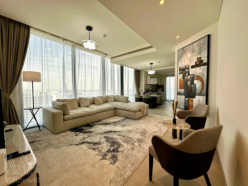 Fully Furnished | Vacant | Excellent Location64016677759875110