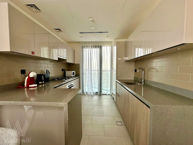 Fully Furnished | Vacant | Excellent Location64016677759875113