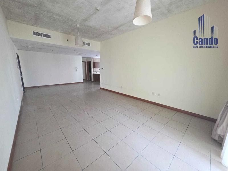 Sea View| Next To Tram| Prime location63774718159874110