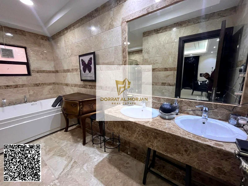 Own a 5-bedroom villa in Rawdah for 3 million 100 thousand63878813548163113