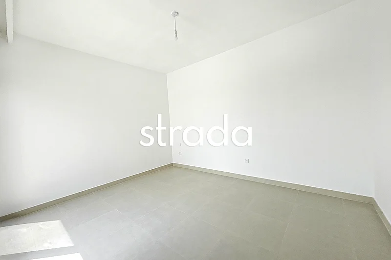 صف مفرد | بالقرب من وسائل الراحة | حديقة مزروعة63806918566786113