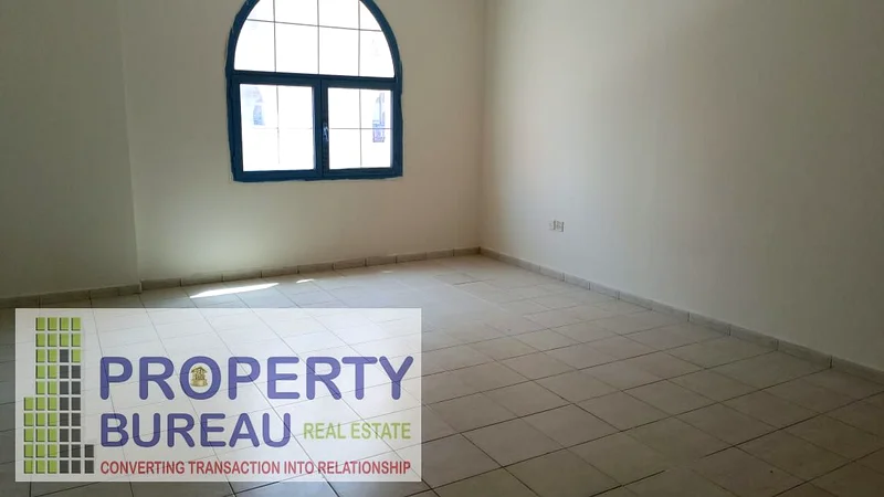 Spacious Studio – Ready to Move In- Near Bus Stop63741807906050114
