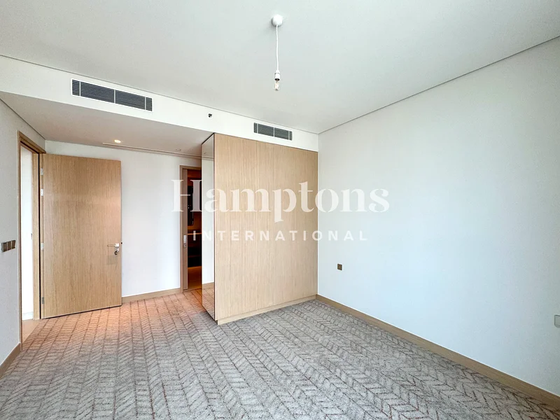 جديد بالكامل | برج 2 | طابق عالٍ63773052778371113