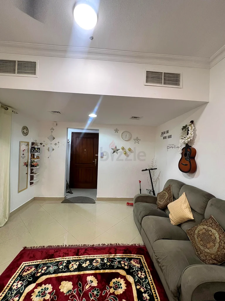 غرفة نوم واحدة وصالة مفروشة بالكامل63827763279363114
