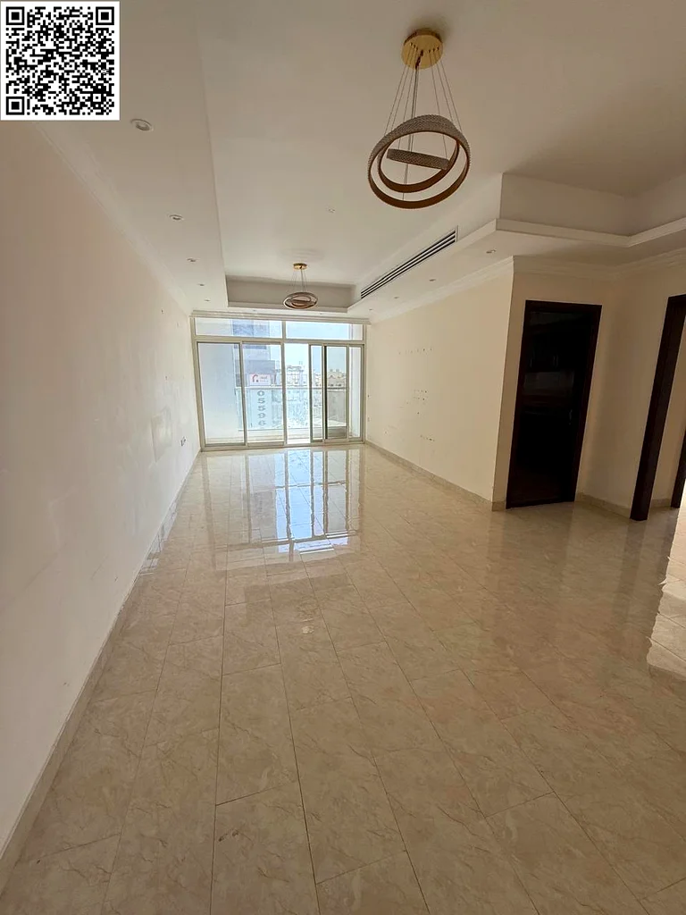 Apartment for the first tenant with a free month and free parking, three rooms and a hall for annua63719334994434110