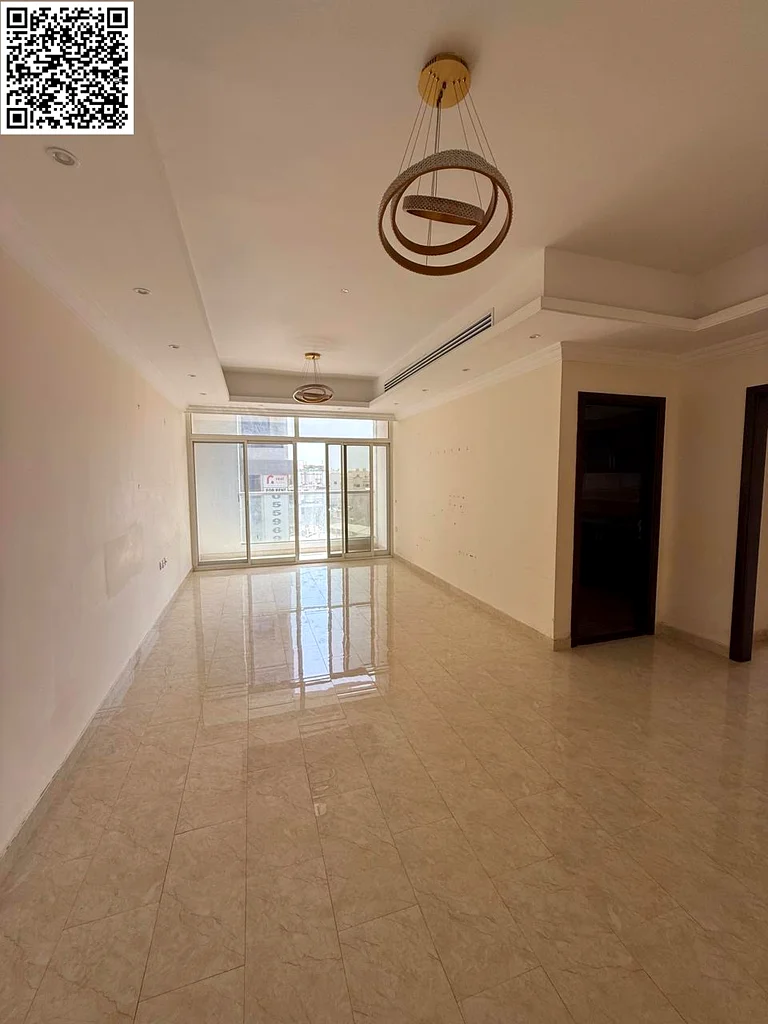 Apartment for the first tenant with a free month and free parking, three rooms and a hall for annua63719334994434114