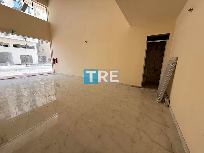 PRIME LOCATION BIG SHOP WITH ATTACHED BATHROOM FOR RENT IN AL YASMEEN, AJMAN64072889792514110