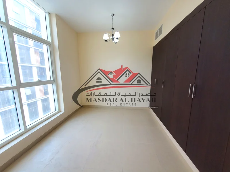 No Cash Deposit Deposit With Parking Wardrobes In school zone area63812426655746114
