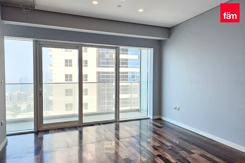 Sea View | High Floor | Vacant On Oct63777728977410110