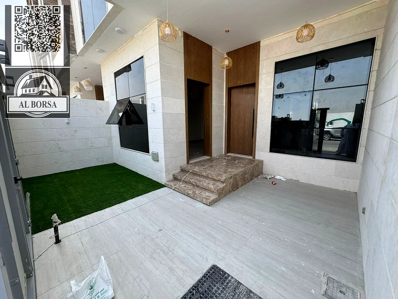 🏡 للبيع، تاون هاوس في الهيليو 2، عجمان، 4 غرف نوم رئيسية، وغرفة خادمة، ومجلس، وقاعة، بسعر جذاب يشمل التسجيل63912467175297114