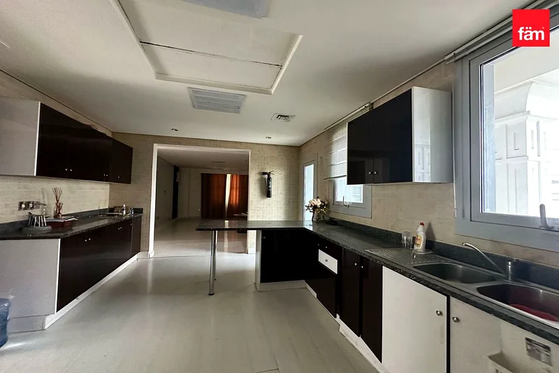 Spacious | Vacant | Swimming Pool63920243221763114