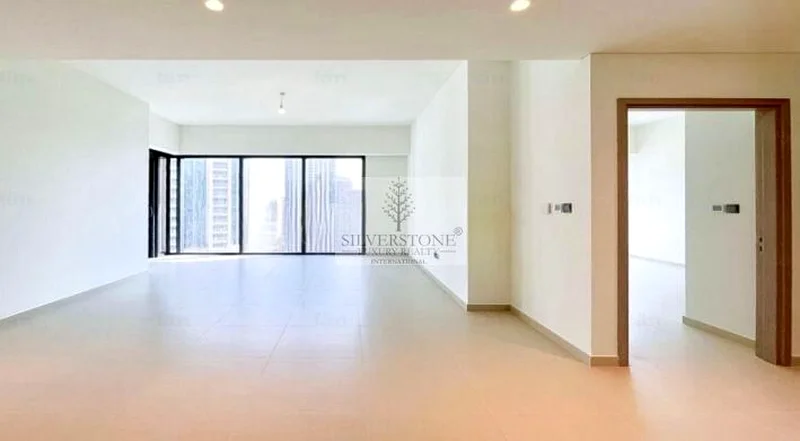 Vacant I Spacious Unit I BLVD facing63773151601154112