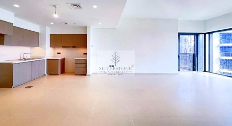 Vacant I Spacious Unit I BLVD facing63773151601154111