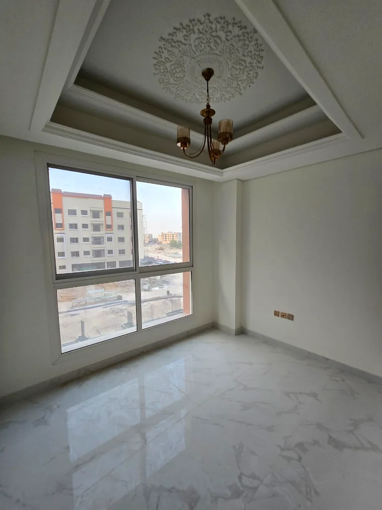 First-time occupancy apartment with swimming pool and gym 1-bedroom, 1-bathroom apartment (plus living room) – brand new Available for annual rent in63711958644994114