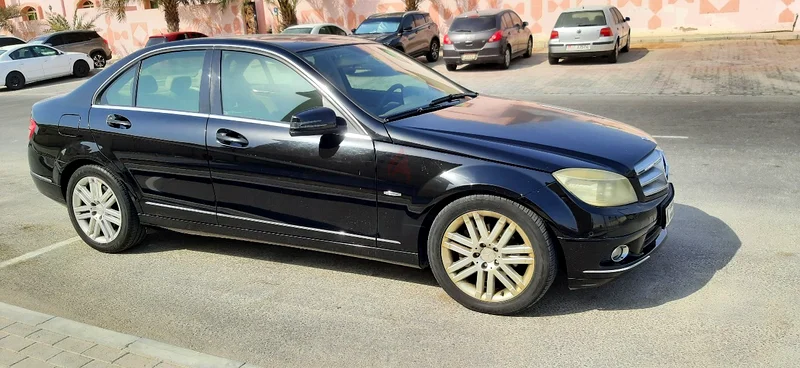 Mercedes-Benz 2009 – Excellent Condition63700467213443113