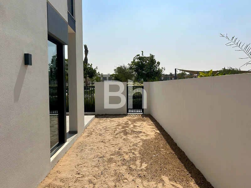 Directly On Central Park | Corner Unit | Modern63732207701763112