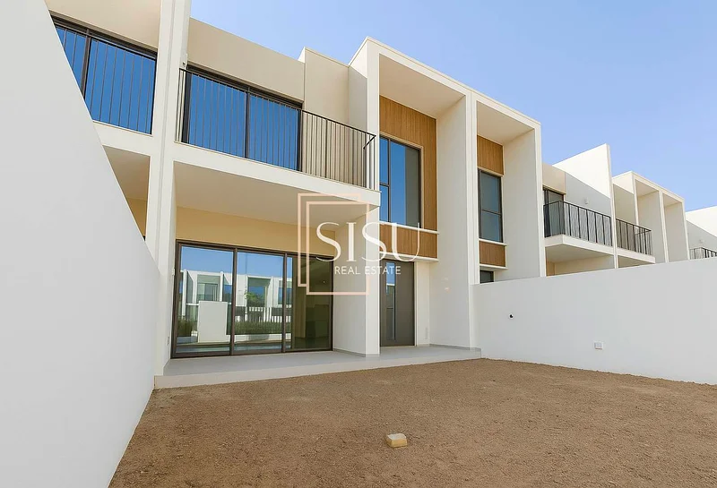 Close to Amenities | Single Row | Vacant63947086835586111