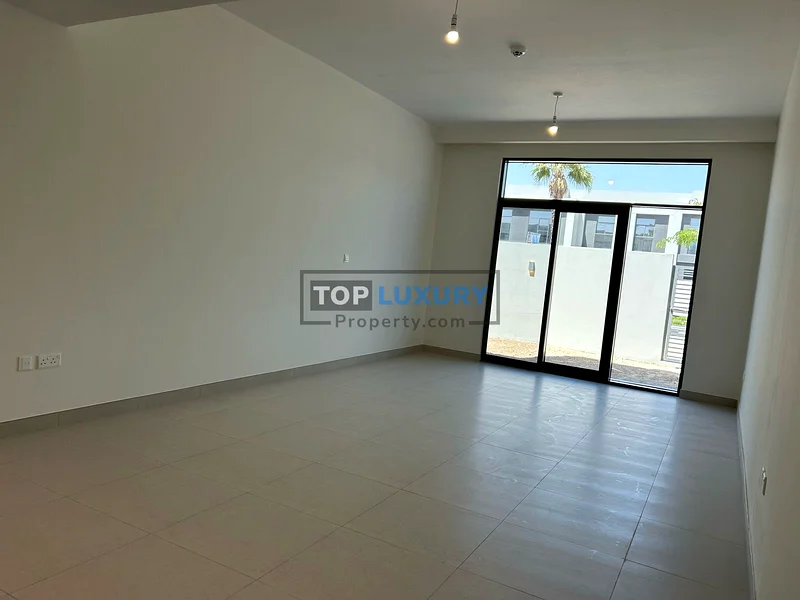جديد بالكامل | تخطيط واسع | جاهز للانتقال63751782144259111
