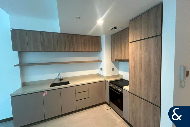 2 Bed | Furnished | Canal Views | Urban Oasis63792779226753111