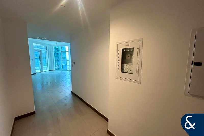 2 Bed | Furnished | Canal Views | Urban Oasis63792779226753110