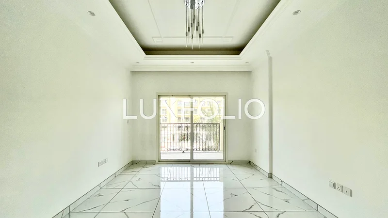 Chiller Free | Spacious Layout | Available Now63763877690625114