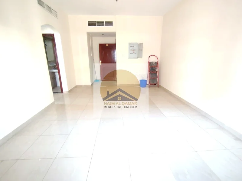 مبنى عائلي 2 بيدروم مع شرفة وركن سيارة مجاني في النهدة دبي، إيجار 65 ألف63756782419457112