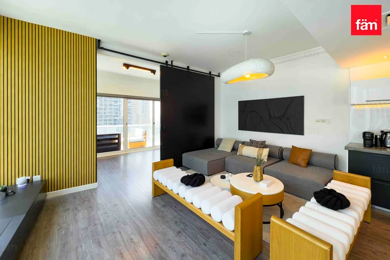 ELEGANTLY FURNISHED | VACANT | PANORAMIC LAKE VIEW63987419616641110