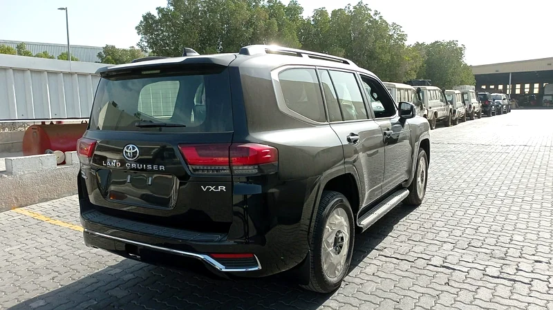 TOYOTA LAND CRUISER LC300 VXR 3.3L DIESEL AT MY2025 – BLACK63699052760578114