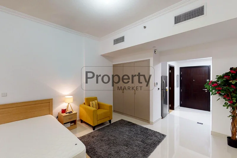 Fully Furnished | Spacious | Available 1-Oct63734916964994112